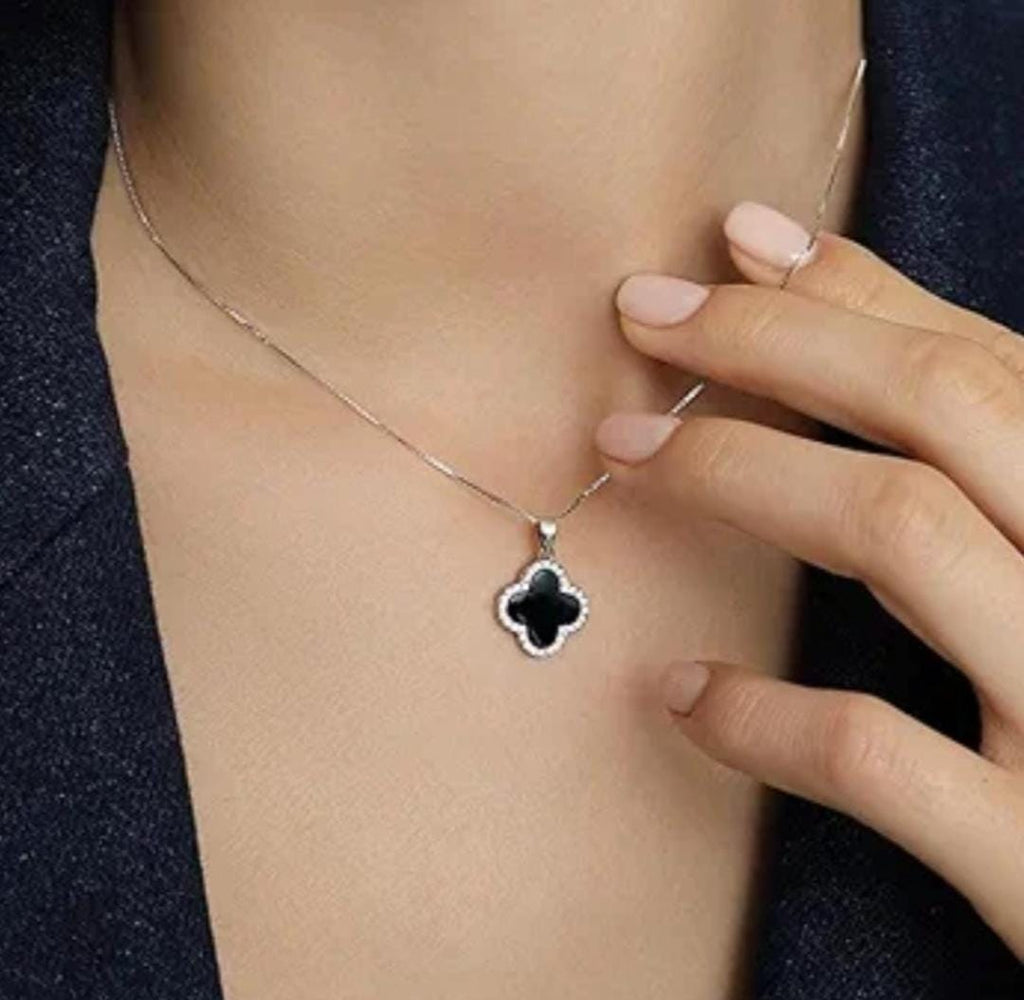 Four leaf panded Necklace with 4 pair earrings in silver